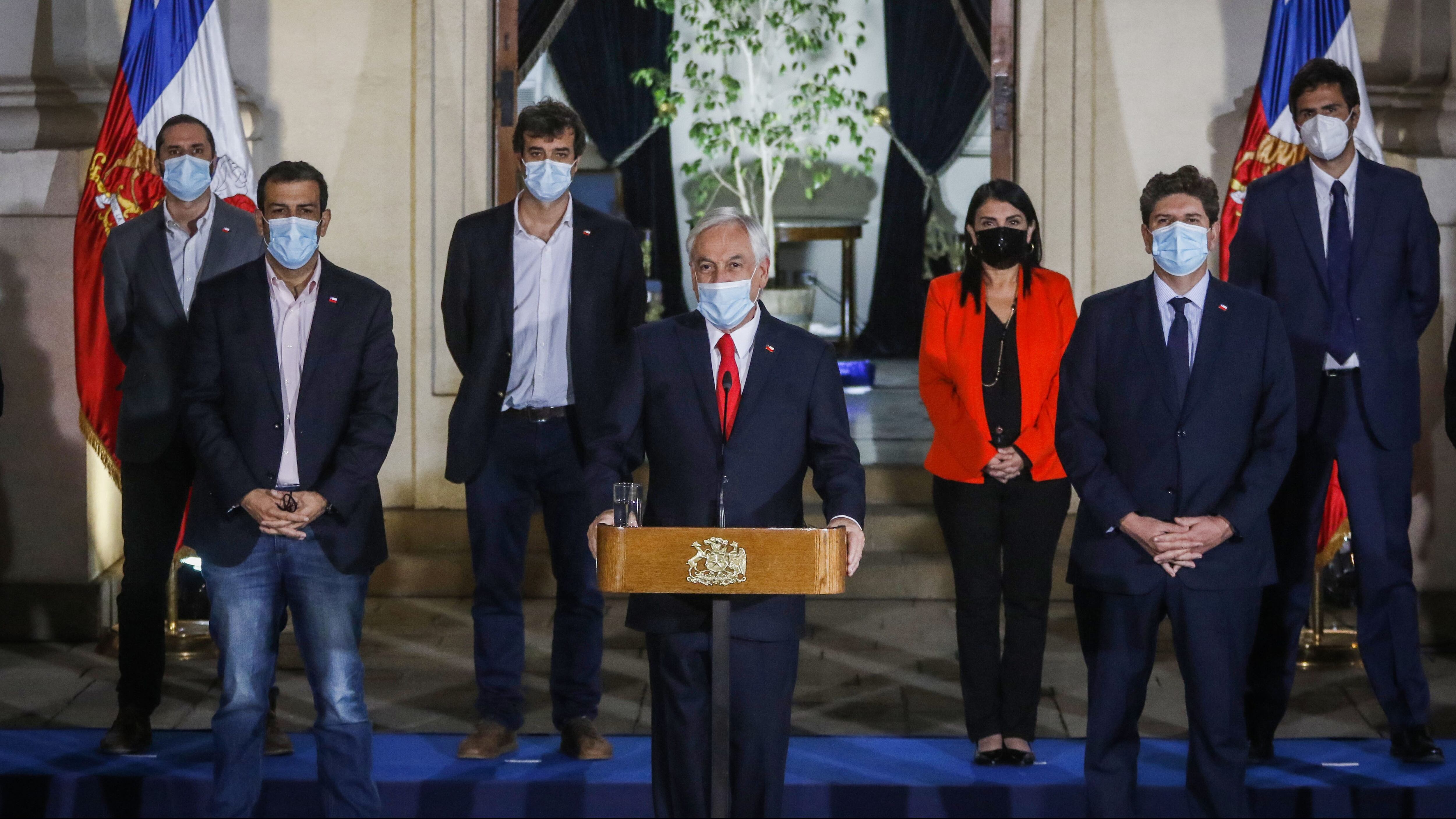 Anuncio en La Moneda
