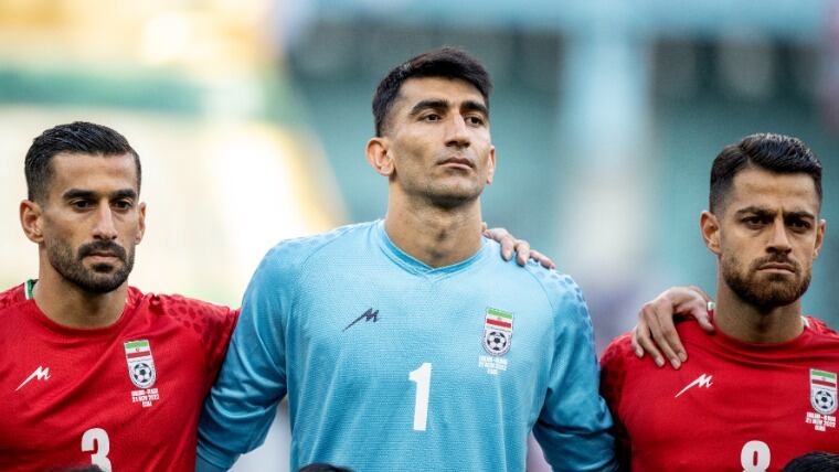 Irán amenazó a sus jugadores con "encarcelar o torturar" a sus familiares si no se "comportan" en el Mundial de Qatar