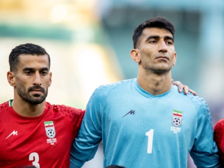 Irán amenazó a sus jugadores con &quot;encarcelar o torturar&quot; a sus familiares si no se &quot;comportan&quot; en el Mundial de Qatar