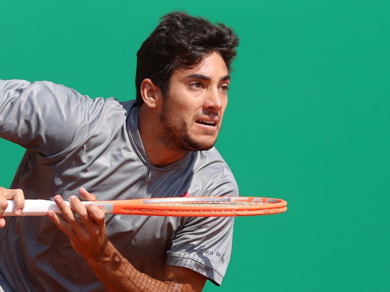 Chile&#039;s Christian Garin rund for the ball during his third round singles match against Greece&#039;s Stefanos Tsitsipas on day six of the Monte-Carlo ATP Masters Series tournament in Monaco on April 15, 2021. (Photo by Valery HACHE / AFP) (Photo by VALERY HACHE/AFP via Getty Images)