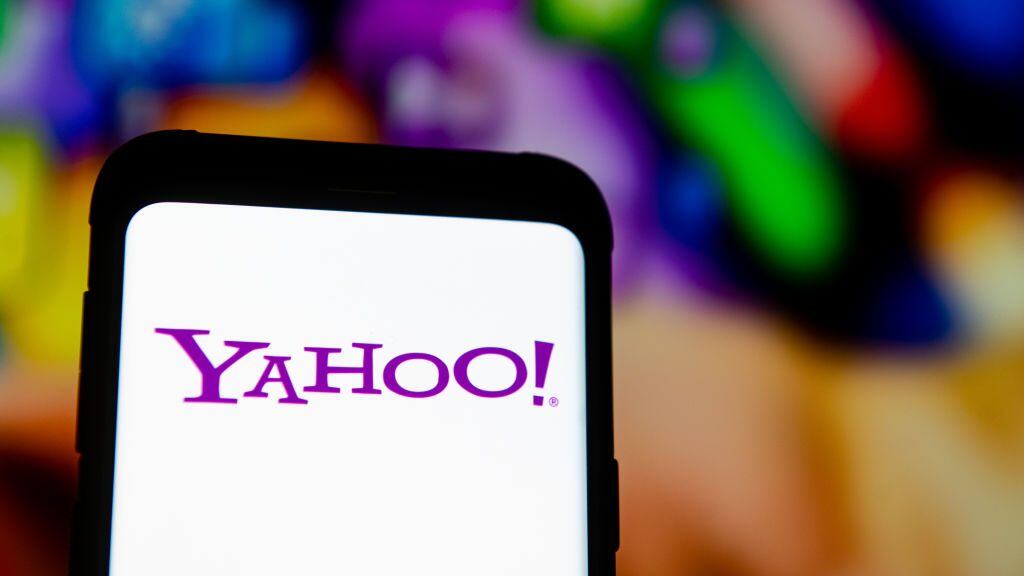 POLAND - 2020/03/23: In this photo illustration a Yahoo logo seen displayed on a smartphone. (Photo Illustration by Mateusz Slodkowski/SOPA Images/LightRocket via Getty Images)