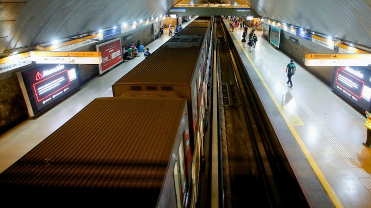 Metro de Santiago suspende parcialmente Línea 4 por emergencia: estas son las estaciones cerradas