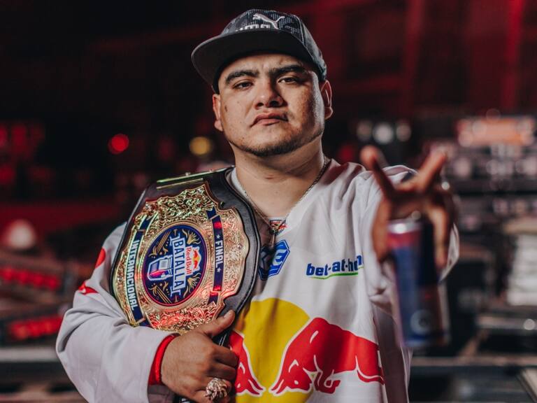 En busca del récord: Aczino quiere hacer historia y va por su tricampeonato en la Final Internacional de la Batalla de los Gallos