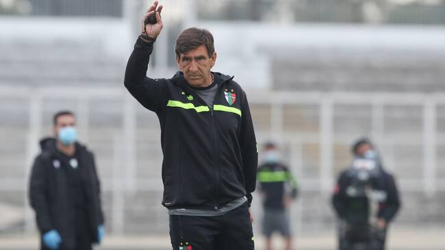 Bolivia arremete para abrochar la salida de Gustavo Costas de Palestino