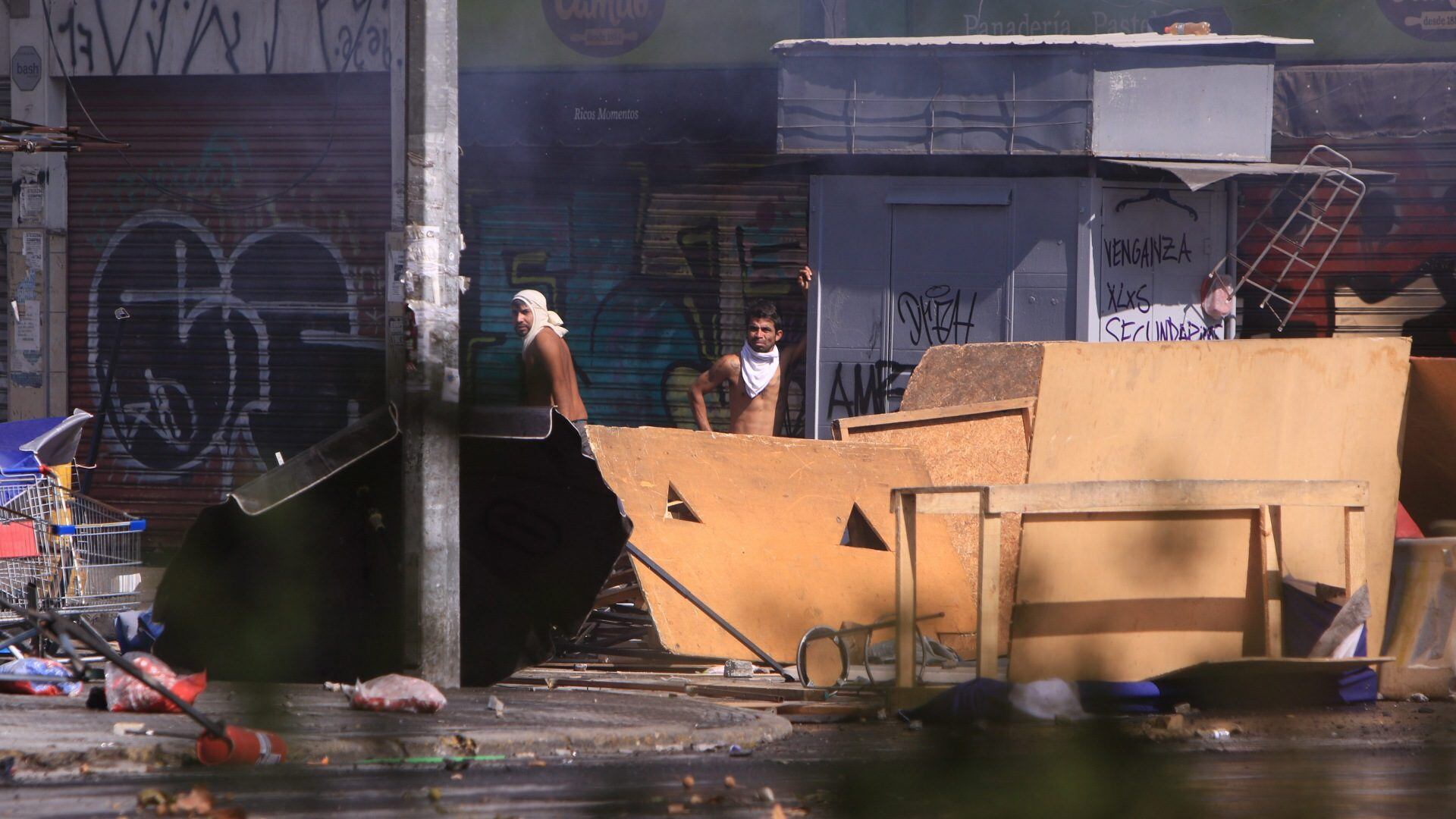 01 de Mayo de 2022/SANTIAGOIncidentes durante la marcha alterna del día del trabajador.
FOTO:AGENCIA UNO