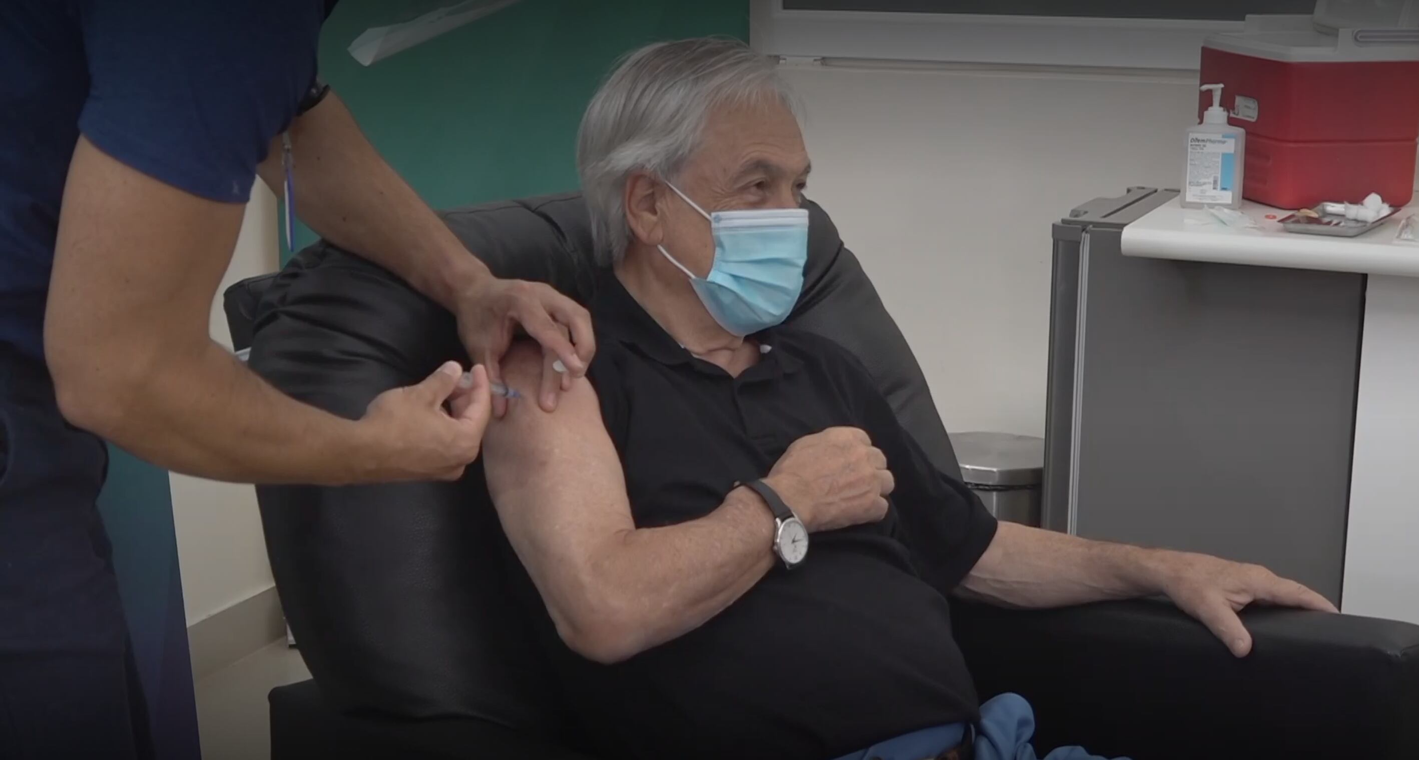 Vacunación del Presidente Piñera