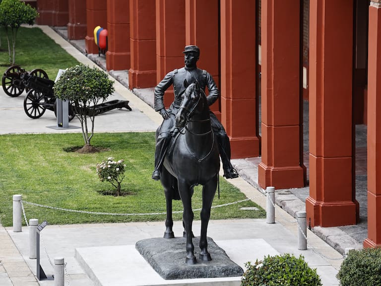 Giro inesperado: Consejo de Monumentos frena retorno de la estatua de Baquedano a Plaza Italia