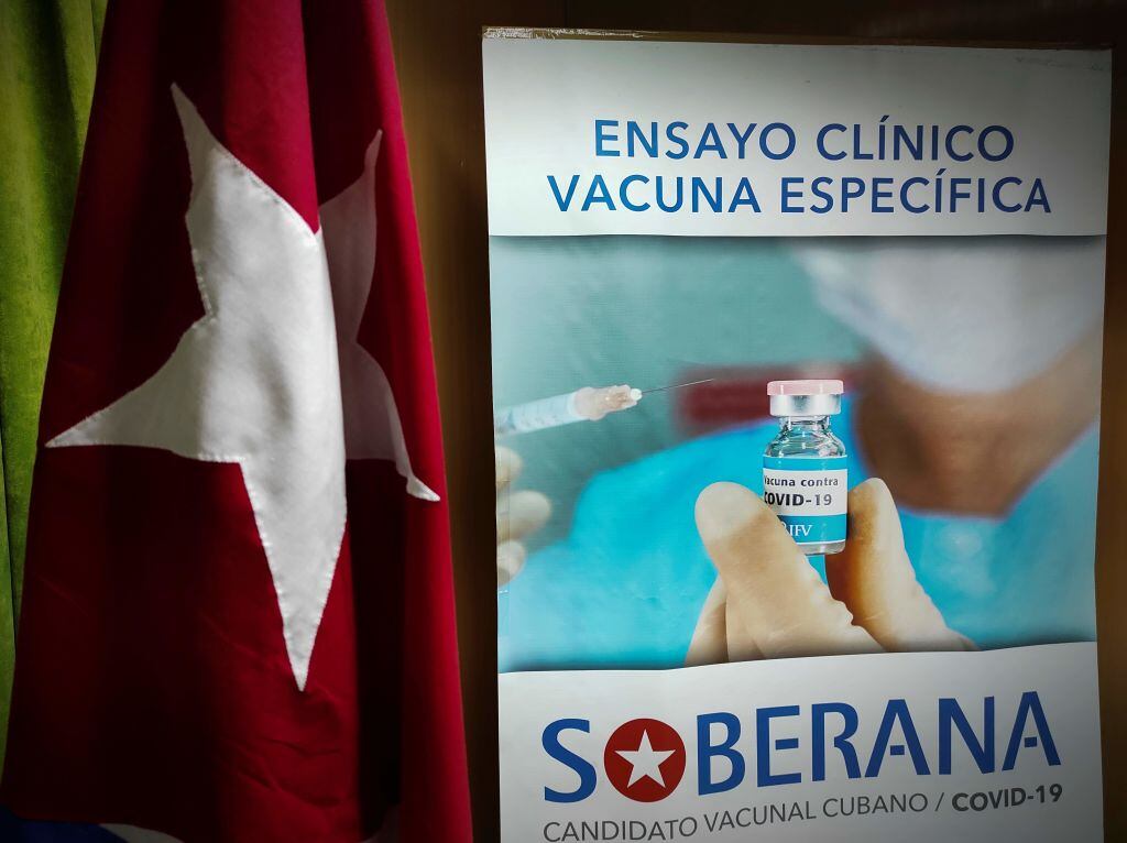Un afiche de la vacuna cubana Soberana II