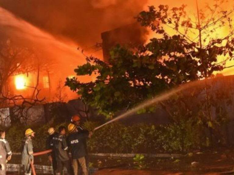 El grave incendio que afectó al Hospital de Bharush de la India