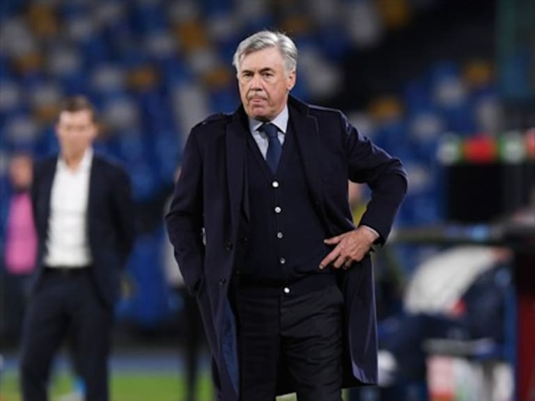 Napoli despidió a Carlo Ancelotti