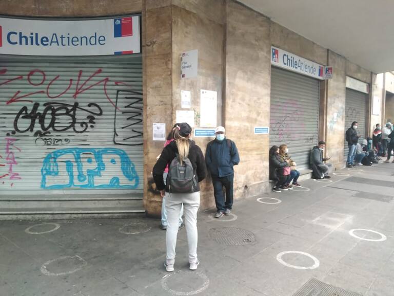 Filas fuera de Chile Atiende