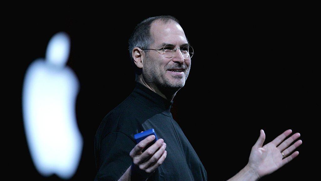 SAN FRANCISCO - JANUARY 11: Apple CEO Steve Jobs delivers a keynote address at the 2005 Macworld Expo January 11, 2005 in San Francisco, California. (Photo by Justin Sullivan/Getty Images)