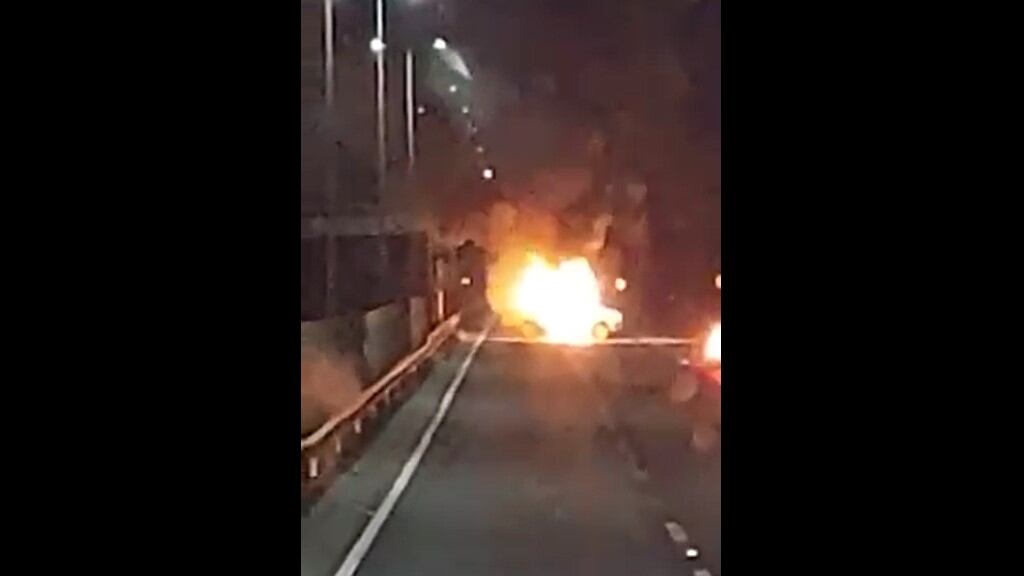 ataque incendiario, quema de camioneta, 1024x576 jpg ok, ercilla, región de la araucanía