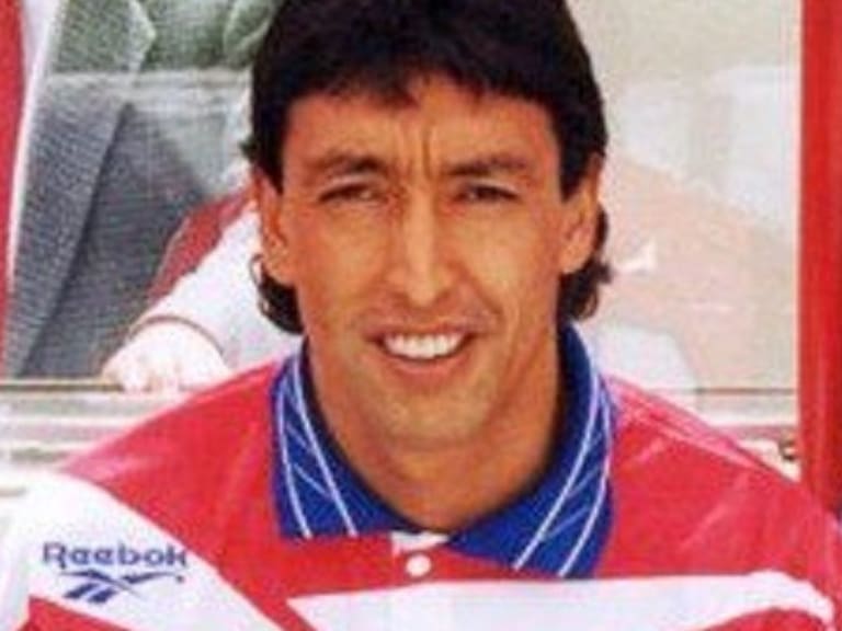 La reinvención de Oscar Lee Chong: fue Uber y artesano, hasta que reabrió su picada en Pucón