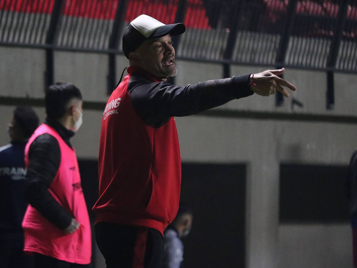 Cae otro entrenador en el fútbol chileno: “Le deseamos éxito en sus futuros desafíos”