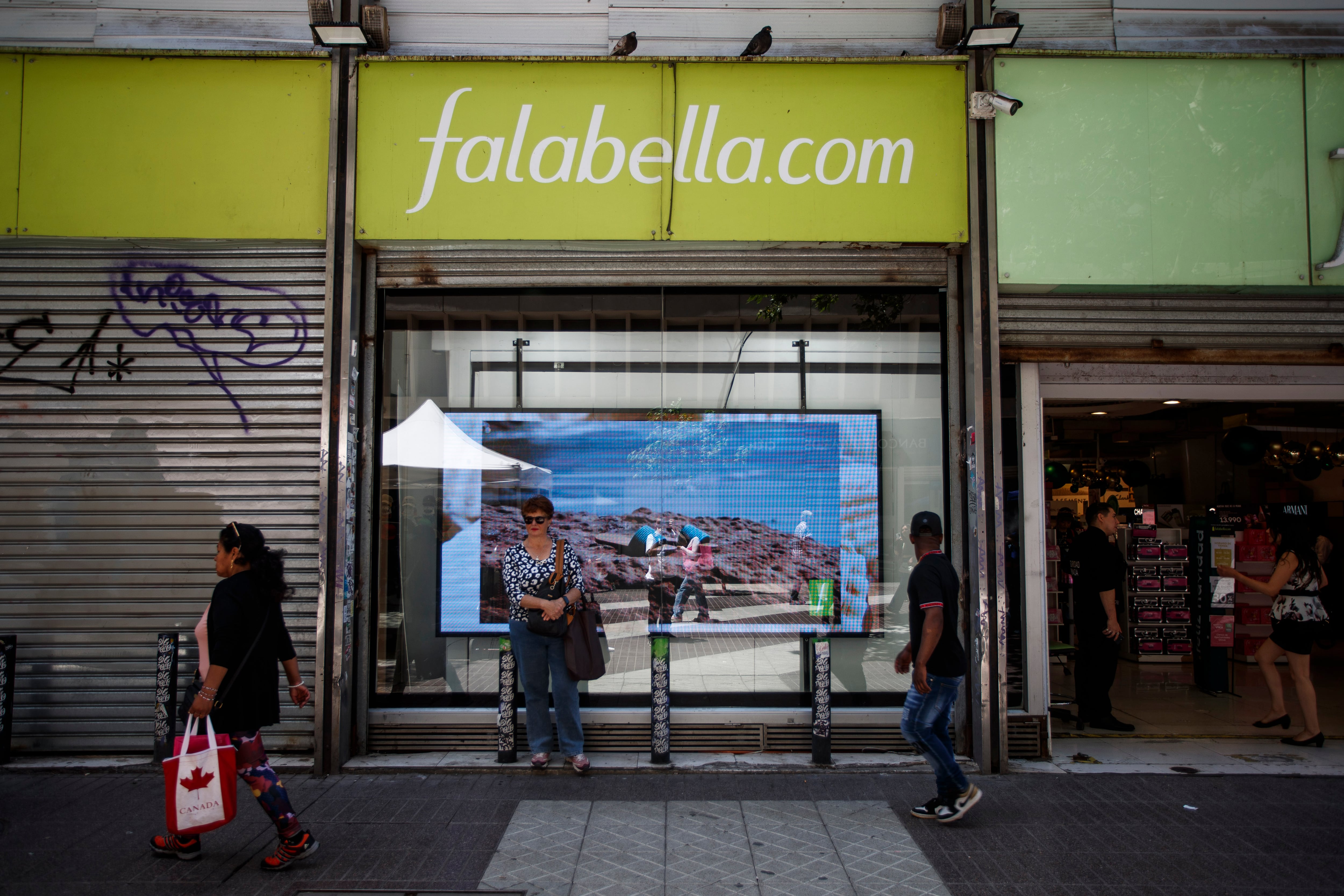 24 de noviembre 2023 / SANTIAGOLa cadena de retail Falabella perdió su grado de inversión dado que sufrió una caída en su clasificación de riesgo de quiebra por un deterioro constante en su perfil crediticio.FRANCISCO PAREDES / AGENCIA UNO