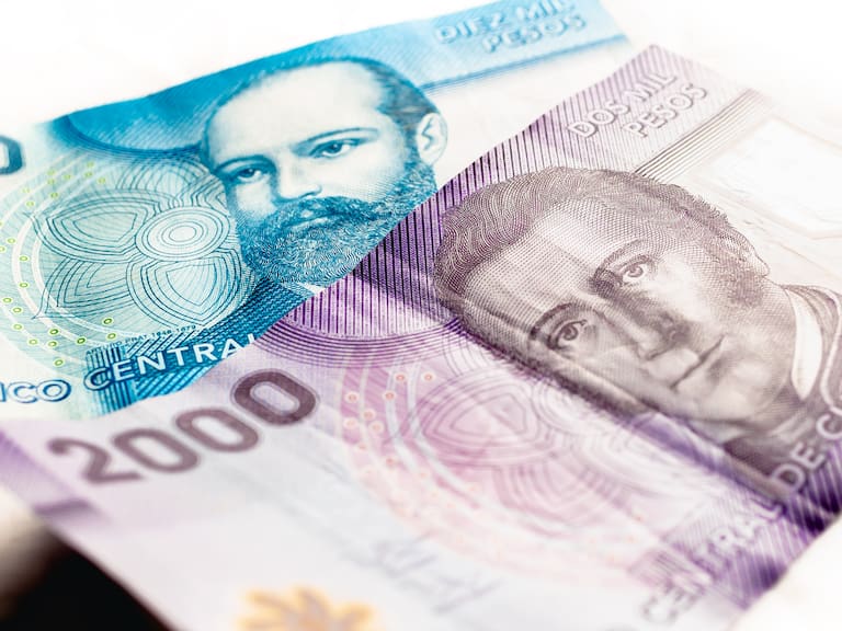 Qué estudiantes en Chile recibirán casi $80 mil en septiembre gracias a un beneficio (y cuándo se conocen los resultados)