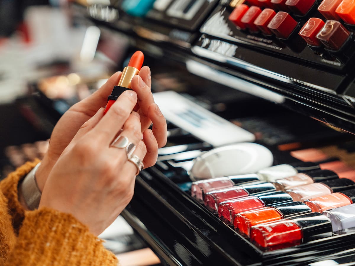 A pesar de la crisis: Chile se consolida como el segundo país de Latinoamérica que más gasta en belleza per cápita