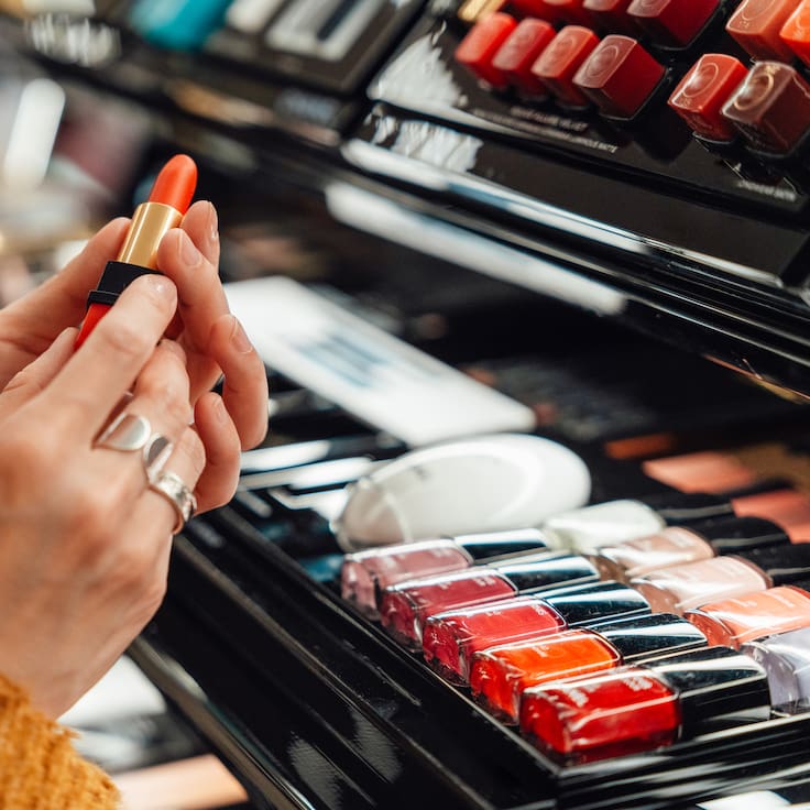 A pesar de la crisis: Chile se consolida como el segundo país de Latinoamérica que más gasta en belleza per cápita