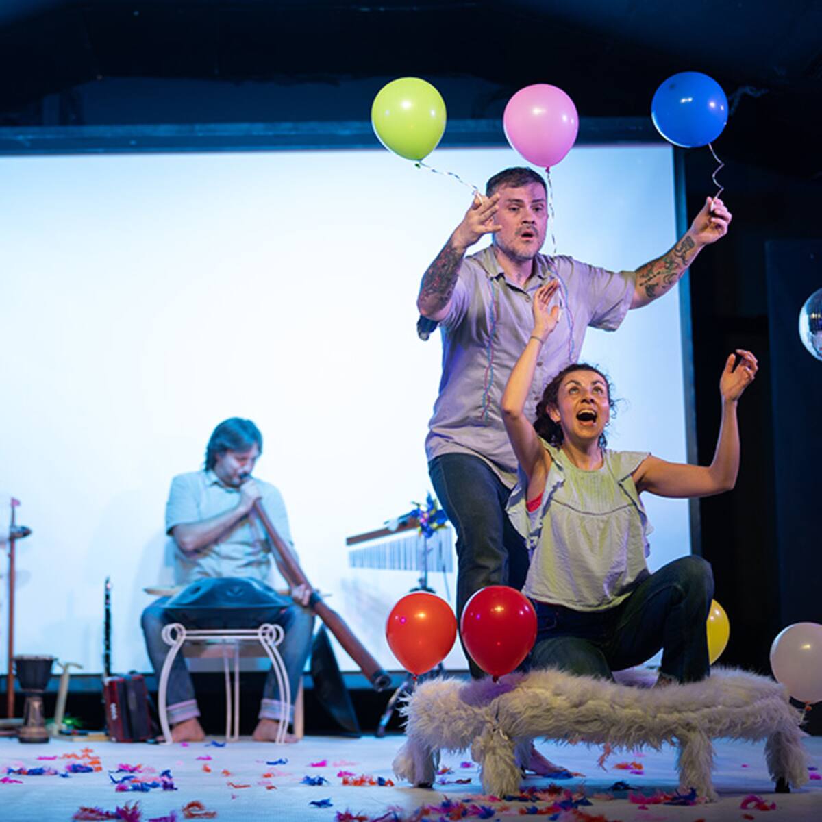 Marzo en Teatro Mori despliega estrenos, comedias y programación familiar en sus salas