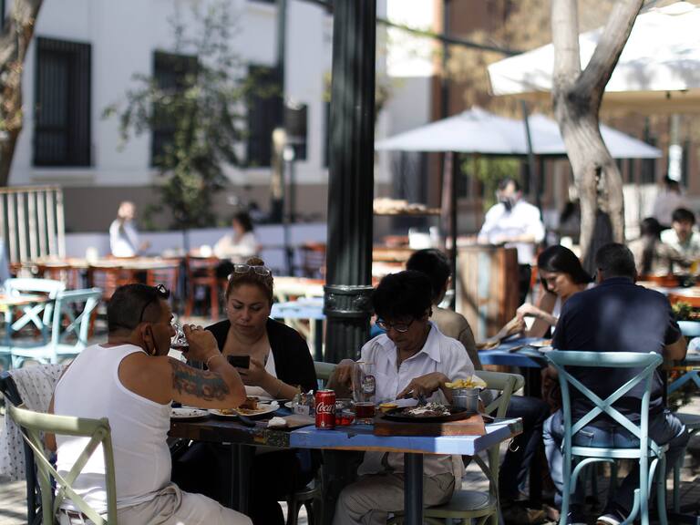 Comunas avanzan a apertura inicial en la RM