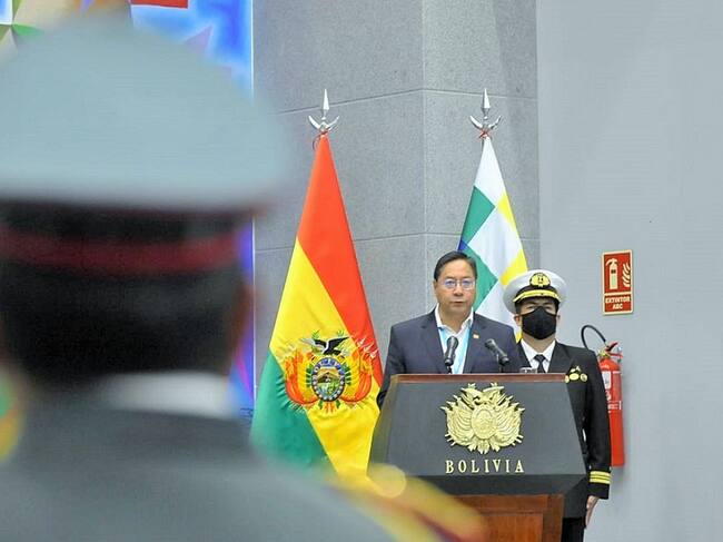 El presidente de Bolivia habla ante la nueva cúpula militar