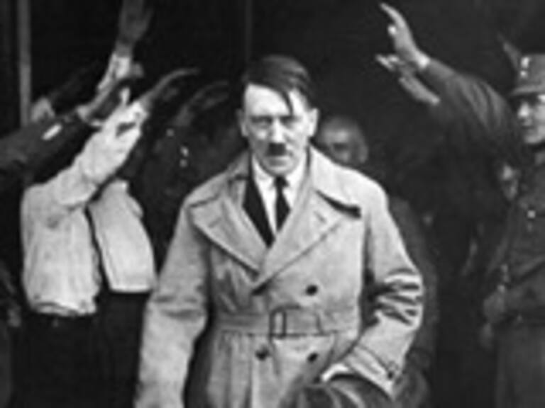 Libro revela que Hitler tenía solamente un testículo