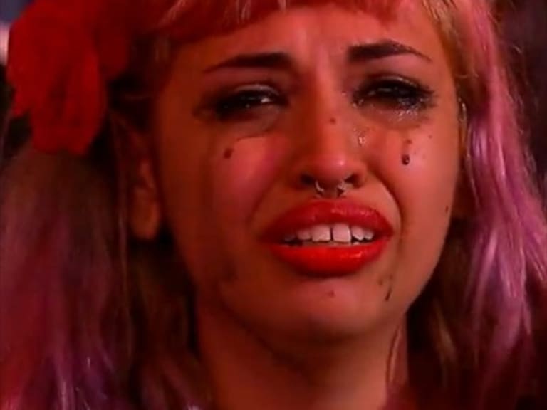 La fan de Mon Laferte que se robó las miradas en las redes sociales