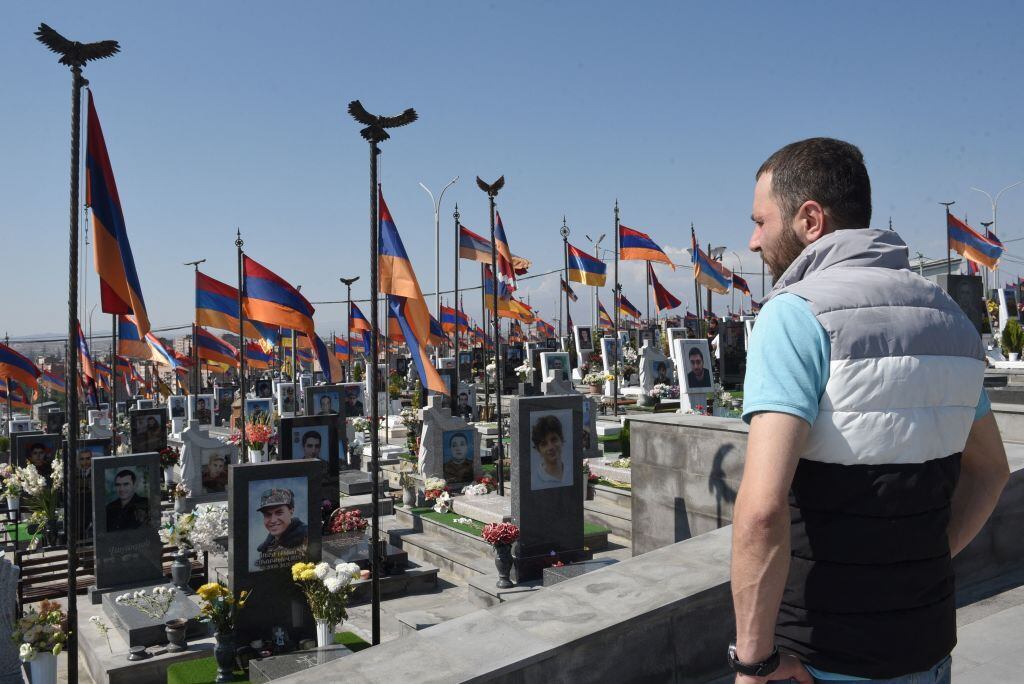 Recuerdan a armenios muertos en segunda guerra por Nagorno Karabaj