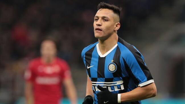 MILAN, ITALY - JANUARY 29: Alexis Sanchez of FC Internazionale looks on during the Coppa Italia Quarter Final match between FC Internazionale and ACF Fiorentina at San Siro on January 29, 2020 in Milan, Italy. (Photo by Emilio Andreoli/Getty Images)