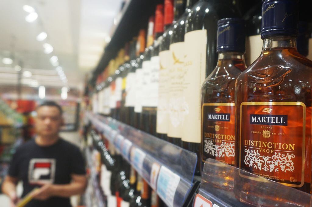 Venta de brandy europeo en un supermercado en China