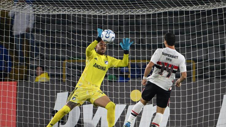 El insólito gol que erró Gonzalo Tapia en Copa Sudamericana: nadie lo cree en Sao Paulo