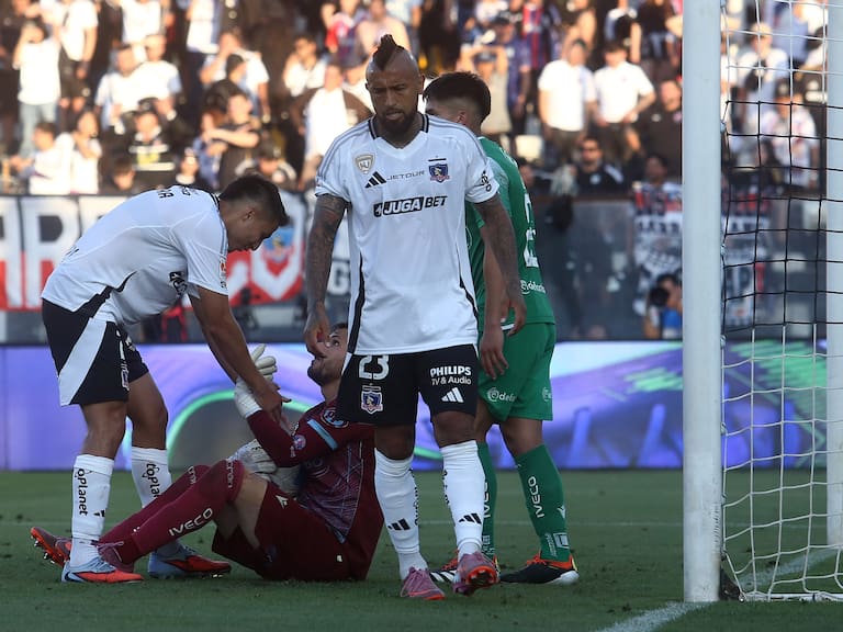Arturo Vidal califica de “vergüenza” el año de Colo Colo y fustiga a la dirigencia: “Mucha gente trató de tirar para atrás el carro y así nos fue”