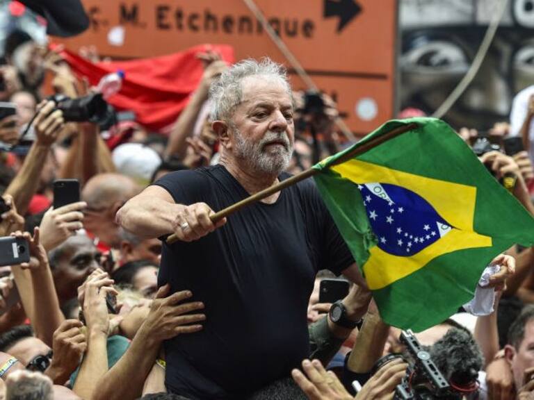 Lula da Silva entre sus seguidores en el estado de Sao Paulo