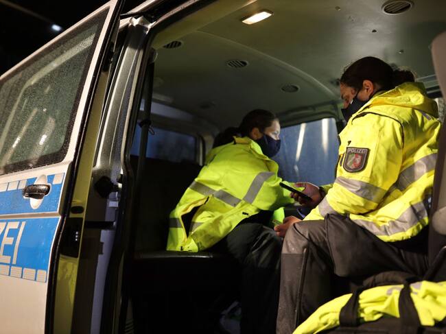 Policías alemanes coordinan un procedimiento