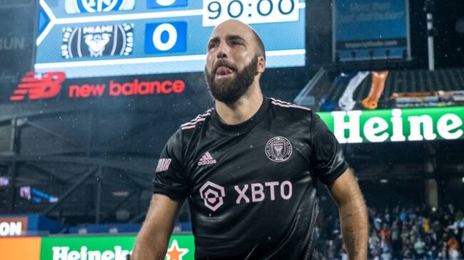 Emotivo: Gonzalo Higuaín rompe en llanto tras jugar el último partido de su carrera como futbolista profesional