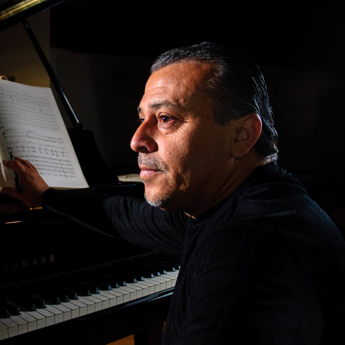 Composición que incluye a premiado locutor de ADN fue reconocida en los Latin Grammy