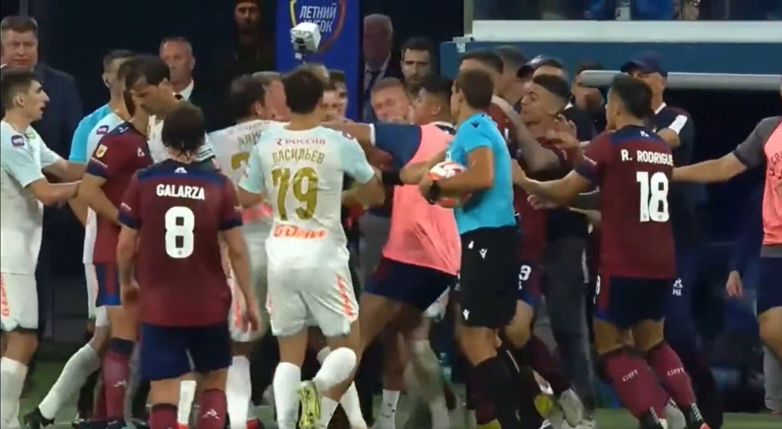 De amistoso, poco: la brutal pelea entre los planteles del Zenit y Talleres | X: Talleres