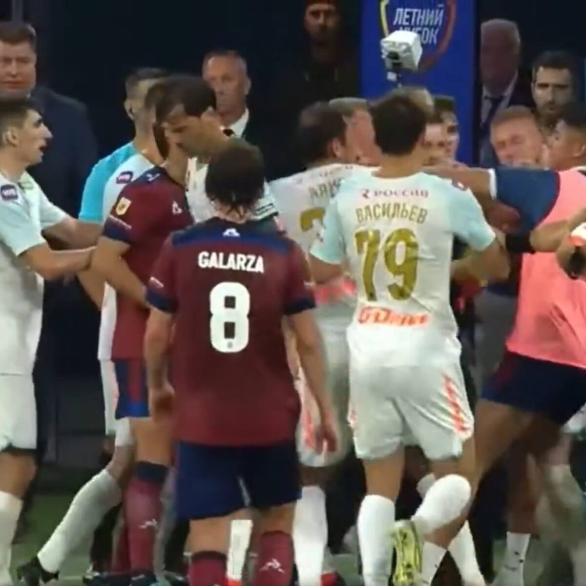 De amistoso, poco: la brutal pelea entre los planteles del Zenit y Talleres