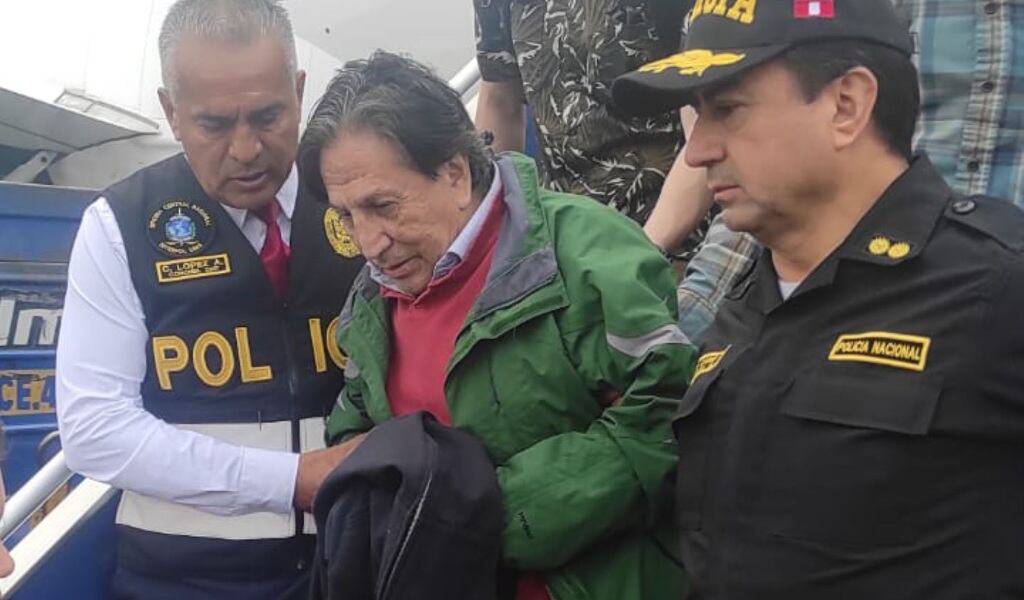 Alejandro Toledo llega a Perú