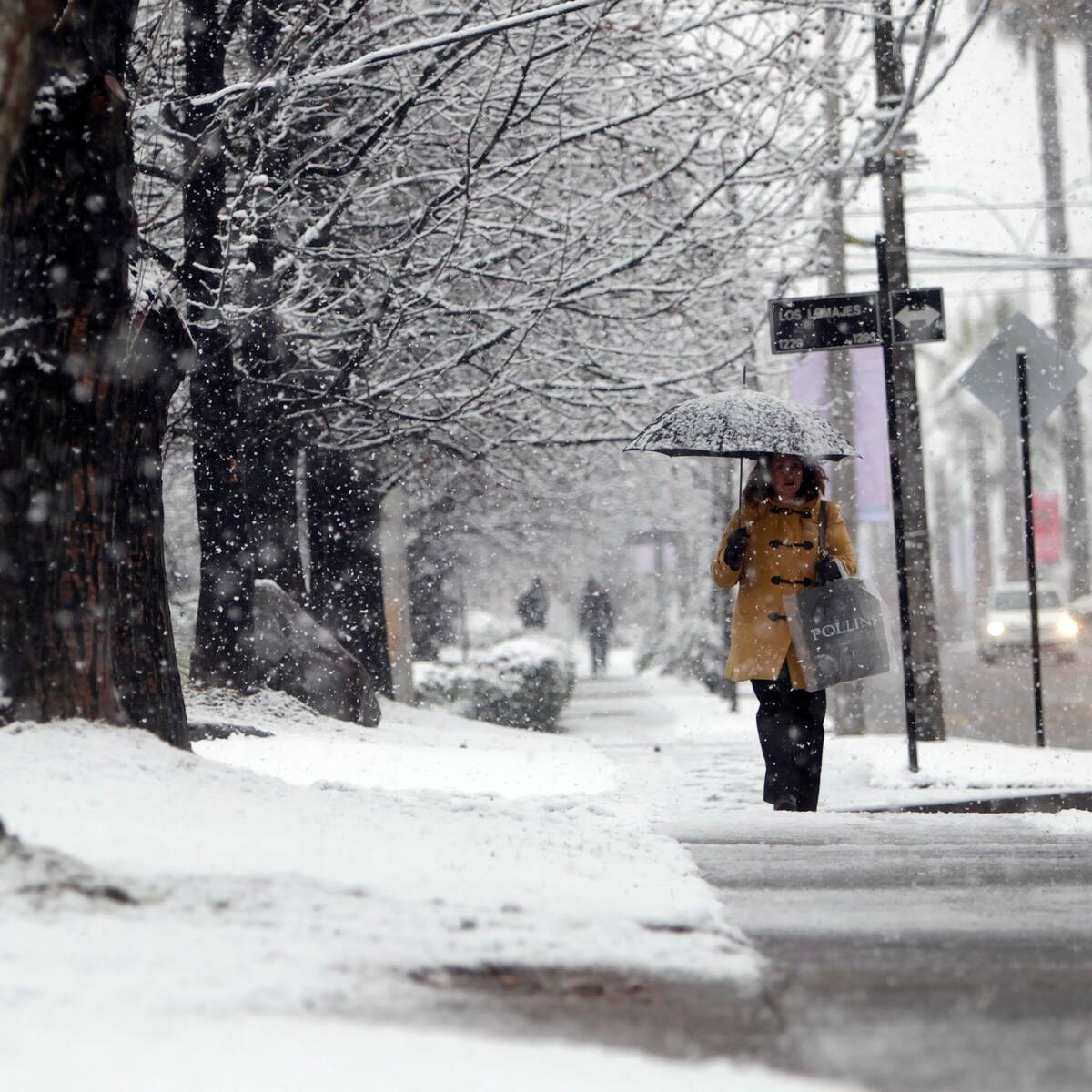 Dos ríos atmosféricos dejarán lluvia y nieve en regiones de Chile: revisa si lloverá en Santiago