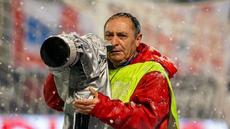 Muere Marco Muga, histórico fotógrafo del fútbol chileno