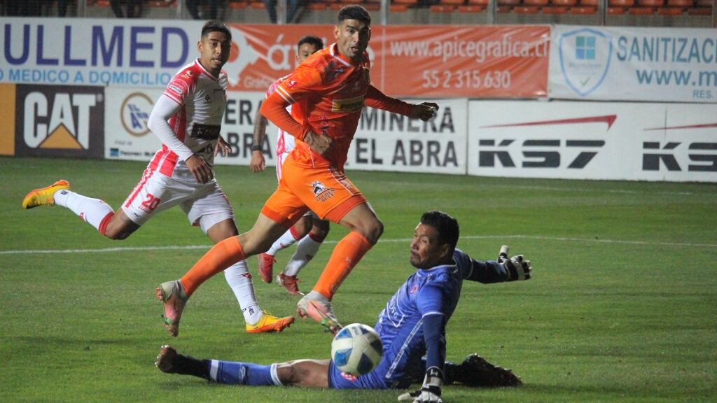 David Escalante y las virtudes de Cobreloa: "No somos el equipo más vistoso, pero hacemos un gol y nos alcanza"