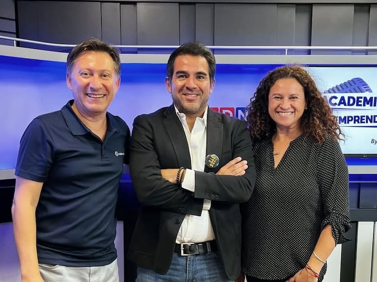 Fundación 99 en la Academia de Emprendedores