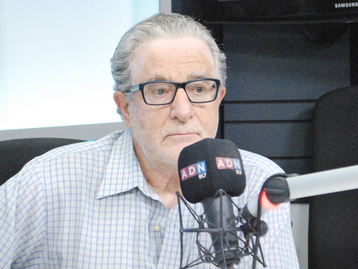 Economista Roberto Zahler: «El coronavirus generó un cambio muy dramático a nivel mundial»