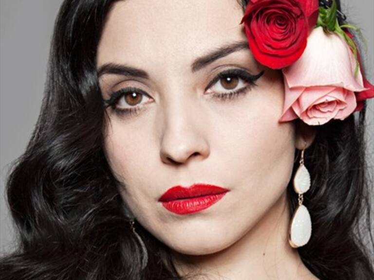 Mon Laferte se suma a la Cumbre del Rock Chileno