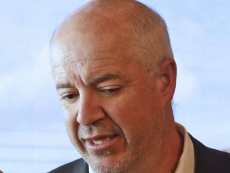 Juan Tagle analiza el breve paso de Mauricio Isla en la UC: "Se le trató muy mal en muchas canchas"