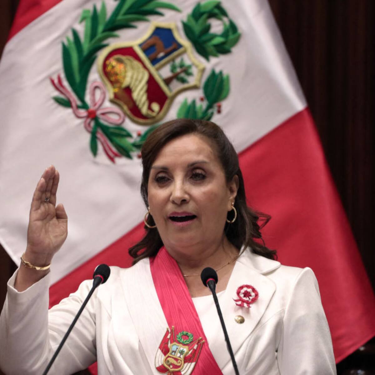 Congreso de Perú destituye a presidenta Dina Boluarte por “permanente incapacidad moral”