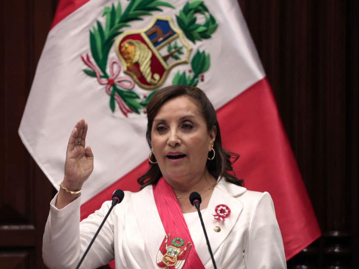 Congreso de Perú destituye a presidenta Dina Boluarte por “permanente incapacidad moral”