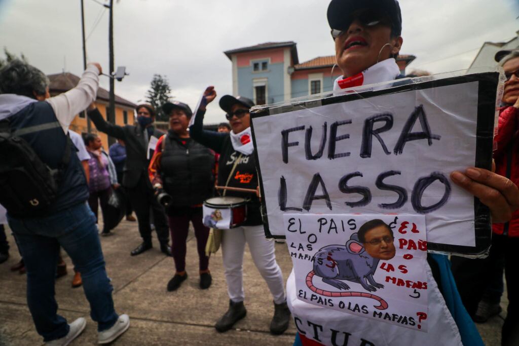 Protesta contra Lasso ante la Asamblea Nacional de Ecuador en Quito